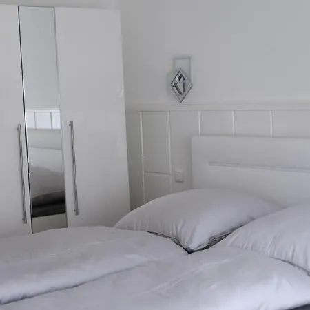 Appartement Angelina Moderne Fewo 13 Direkt Am Ploner See Bosau
